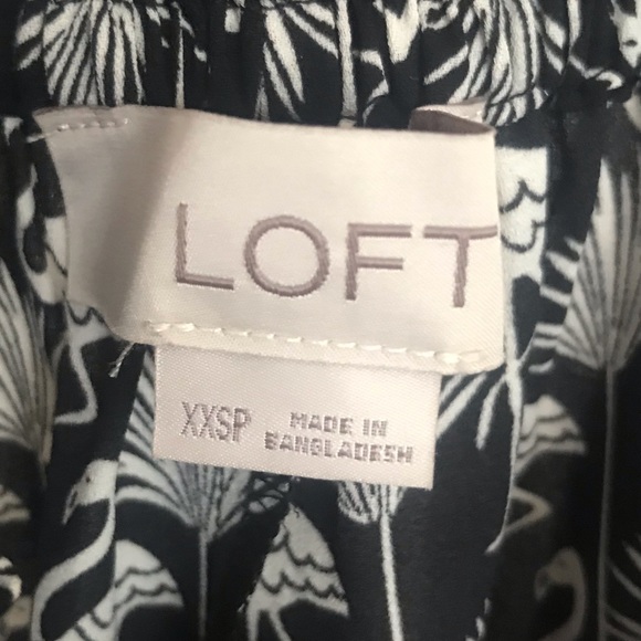 LOFT PETITE Black and White Flamingo Print Top Size XXSP - Picture 11 of 13